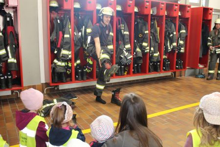 Projektwochen zum Thema Rettungsfahrzeuge