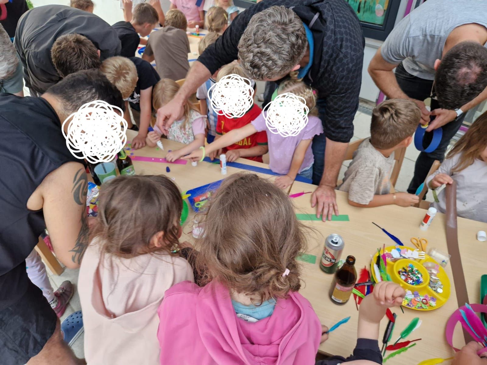 Papas basteln mit Kindern