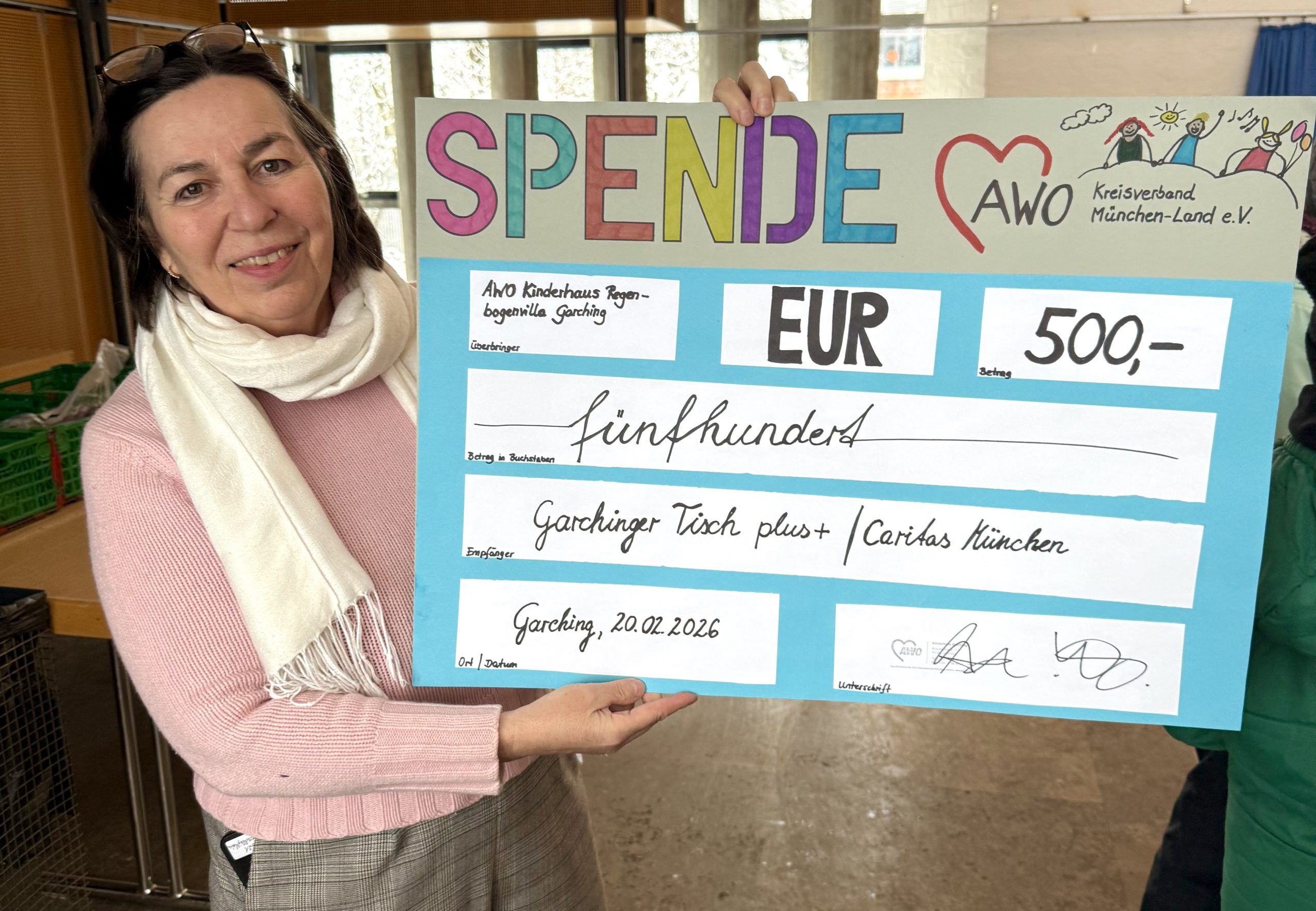 Übergabe des Spendenschecks