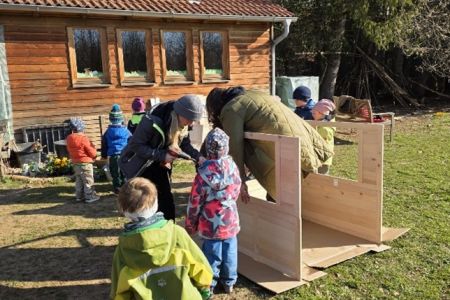 Ein Tag voller Tatkraft, Freude und Frühlingserwachen: Social Day bei den Wurzelzwergen