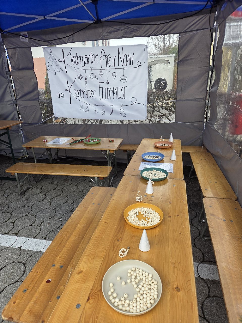 Basteltisch Weihnachtsmarkt