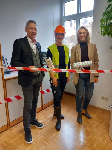 Gemeinsam für Senior*innen: Bürgermeister Böck begleitet Auftakt des neuen AWO-Projektes „Wohnzimmer“ im Begegnungszentrum in Unterschleißheim