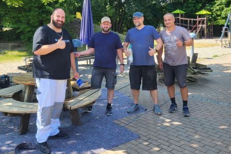 „Hör mal wer da schleift…“ – Gartenaktion der Kinderhaus Papas