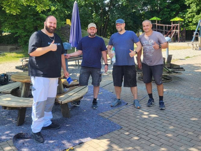 „Hör mal wer da schleift…“ – Gartenaktion der Kinderhaus Papas