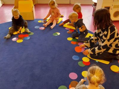 Es wird bunt im Lindennest