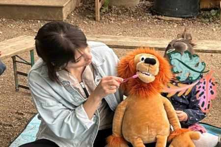 Zähne zeigen im Grünen