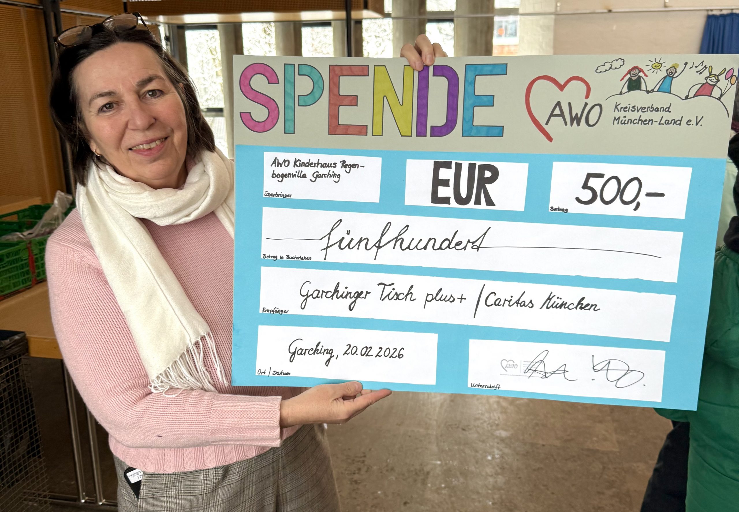 Übergabe des Spendenschecks