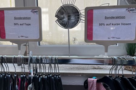 Klawotte Ottobrunn: 50 Prozent auf Tops und kurze Hosen