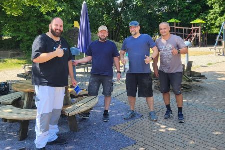 „Hör mal wer da schleift…“ – Gartenaktion der Kinderhaus Papas