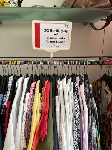 50 Prozent Rabatt auf Kurzarmmode, Kinderkleidung und Schuhe