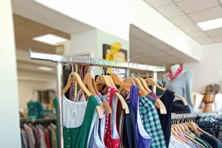 Rabattaktion zum Lohhofer Volksfest: 50 % auf Tracht und Trinkgläser in der Klawotte