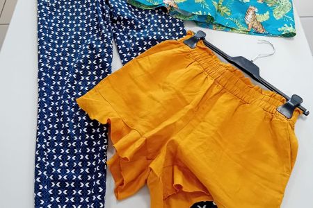 Sommeraktion in der Klawotte Unterschleißheim: 50 Prozent auf Hosen und Bademode