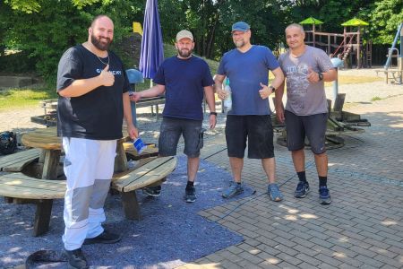 „Hör mal wer da schleift…“ – Gartenaktion der Kinderhaus Papas