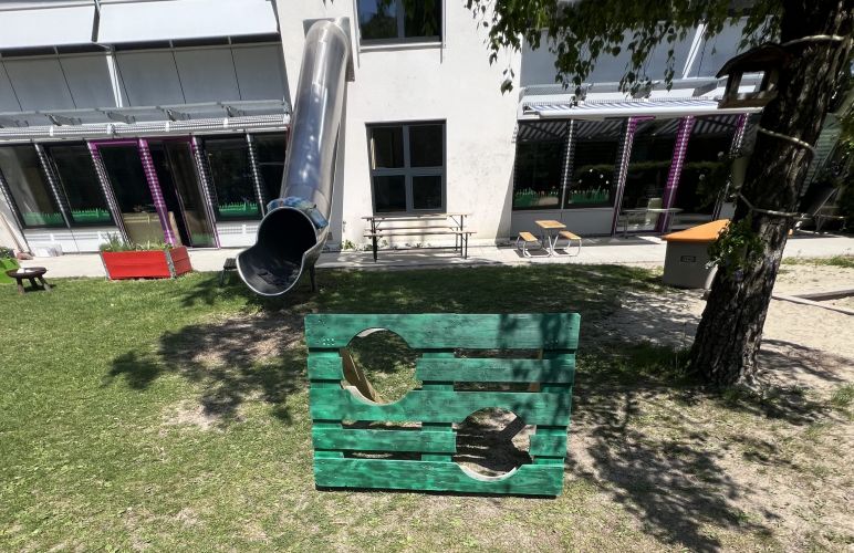 Kindergarten „Biene Maja“ wird bunter – dank dem Süddeutschen Verlag