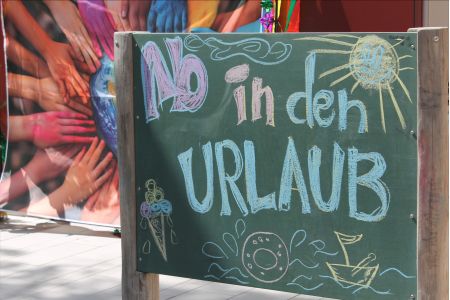 „Ab in den Urlaub“: Sommerfest im Kinderhaus Hand in Hand